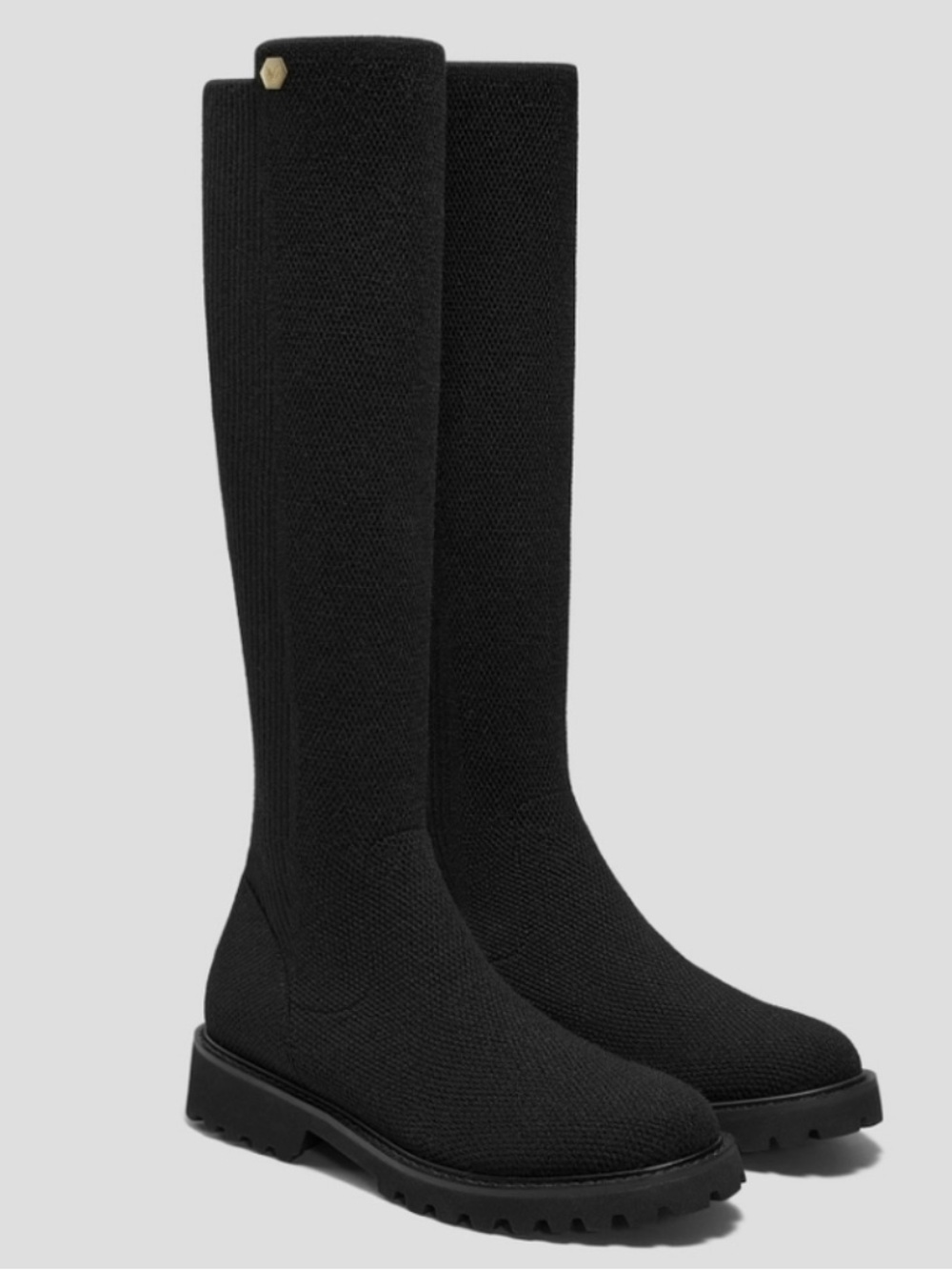 NWOT Vivaia Tall Black Water Resistant Knit Boots 40.5